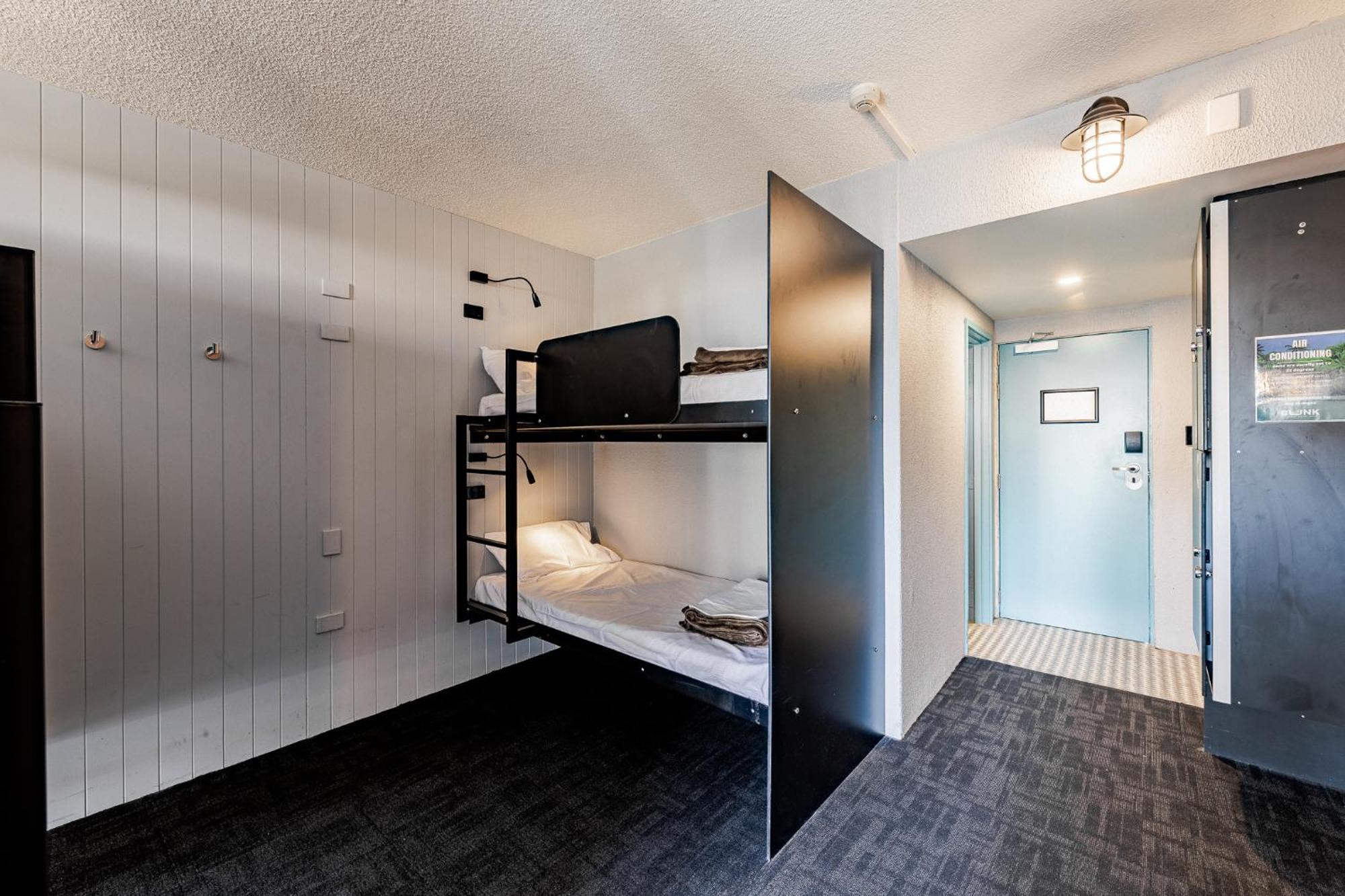 Bed 4-Bed Female Dormitory Room